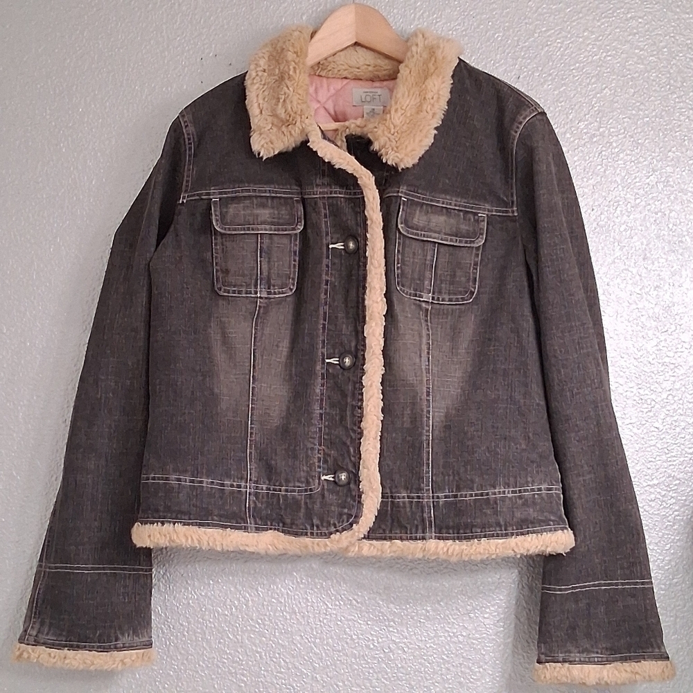 Ann Taylor Loft Denim Jacket With Faux Fur Trim    Size 14 - Picture 3 of 15
